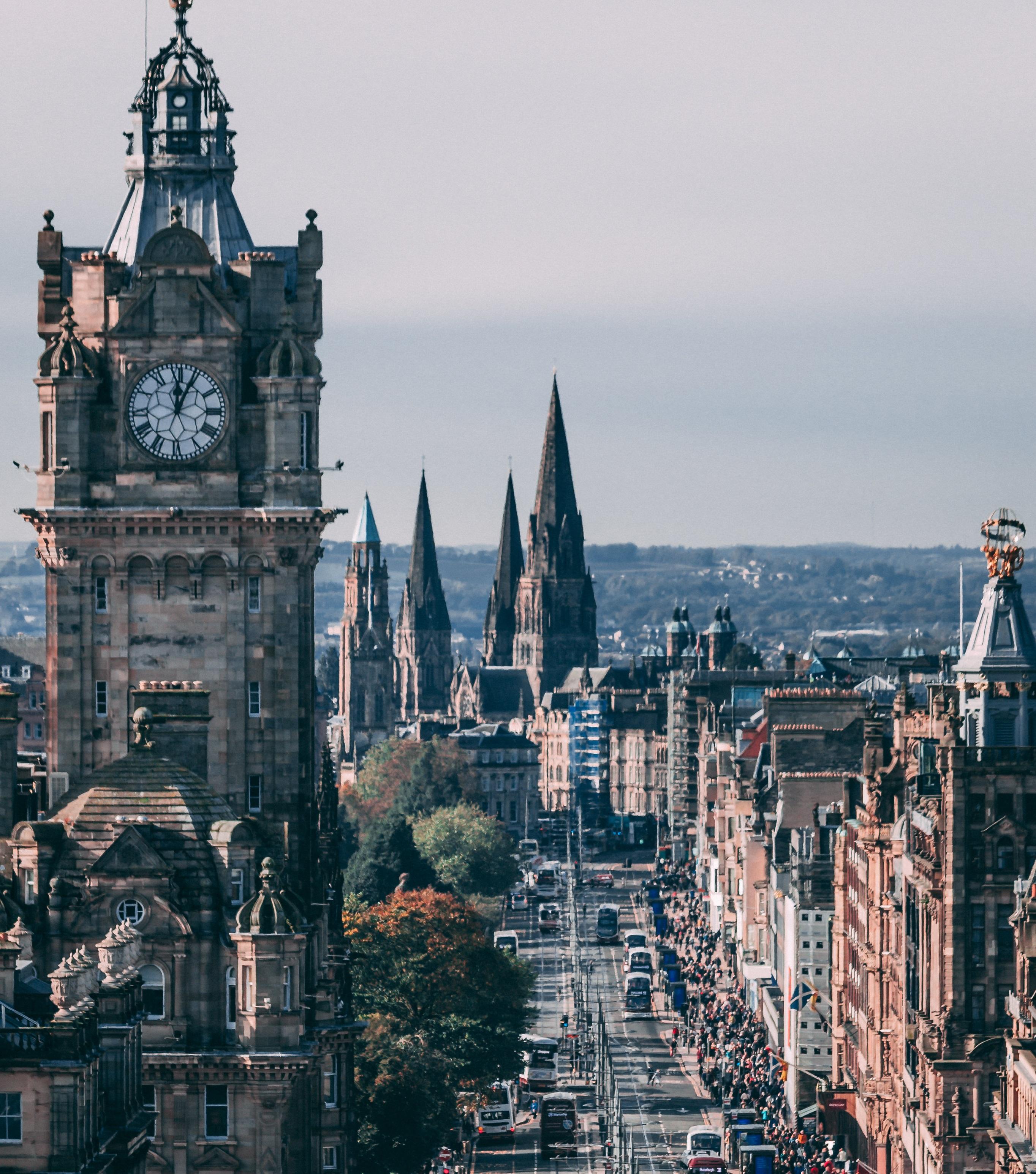 An aerial photograph of Edinburgh&#039;s Princes Street.